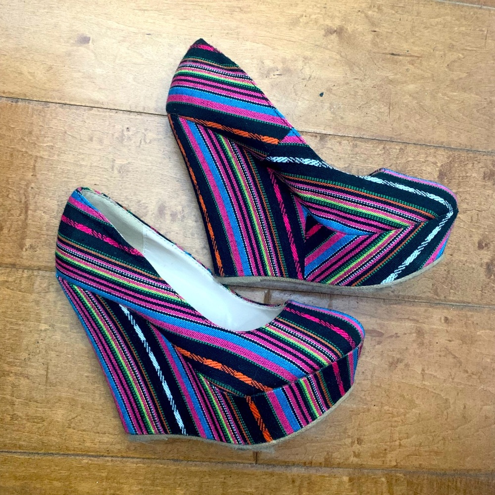 Wedge shoes